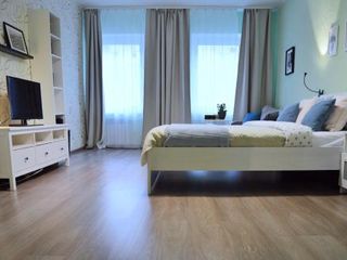 Apartment on Mokhovaya 32