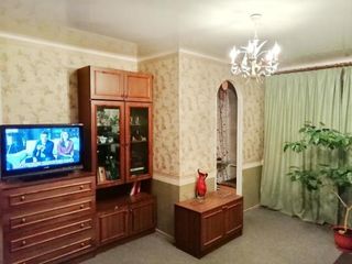 Two-bedroom apartment near Metro Leninskiy
