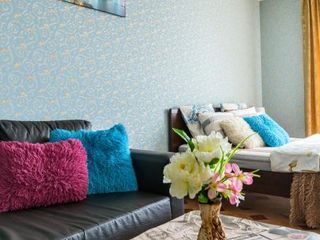 Большая Квартира с лоджиеи евродвушка Центр пешком