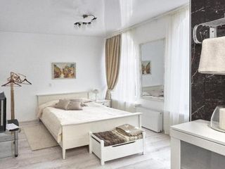 Victoria Apartment