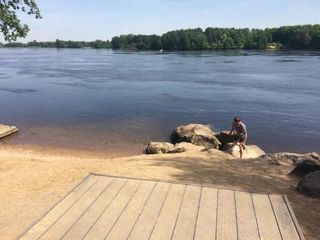 Студия с видом на Неву