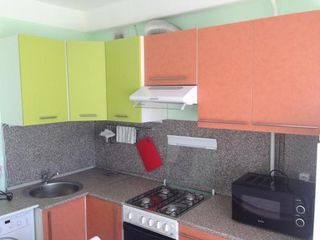 Apartment Bolshevikov 19