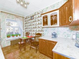 Двухкомнатная квартира в центре.