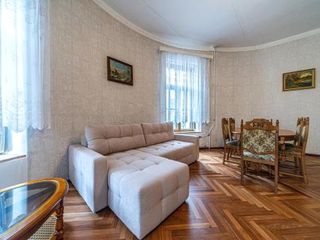Apartment near the Palace Square 2