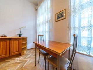Apartment near the Palace Square