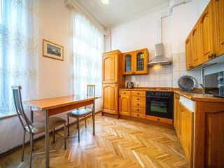 Apartment near the Palace Square