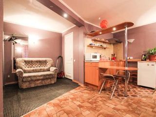 Apartment on Grazhdanskaia 10(1)