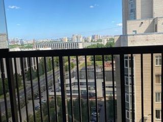 Bright apartment near the metro in a new house