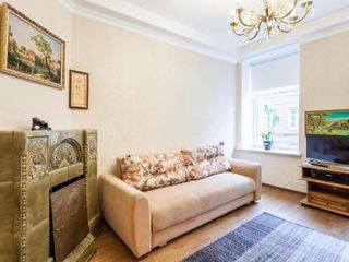Cozy apartment with fireplace in the old center