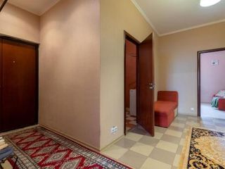 Apartment на Галстяна 1