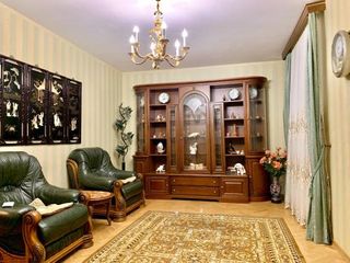 Elizabeth’s Apartment