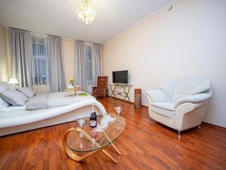 4BR Apartment Next to St Isaak Cathedral