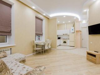 У Эрмитажа Современная квартира с 2мя спальнями