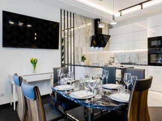 Natella Apartments at Pionerskaya 50*4