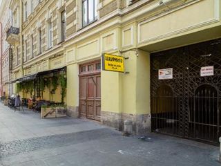 "Атланты на Рубинштеина", возможна бесплатная парковка во дворе