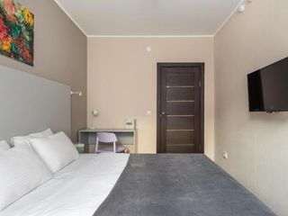 Лаикни ЛАИК после заезда! Апартамент у площади Мужества