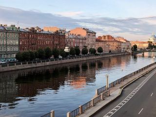 Bright luxury apartment with brilliant river views