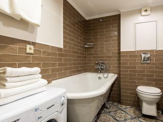 Апартаменты (64 m²) с 1 спальней(-ями) и 1 ванной(-ыми) комнатой(-ами) в районе Центральный район