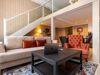 Апартаменты (94 m²) с 3 спальней(-ями) и 2 ванной(-ыми) комнатой(-ами) в районе Центральный район