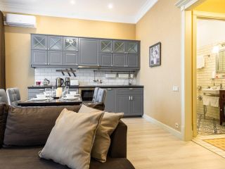 One-bedroom apartment in a guarded courtyard