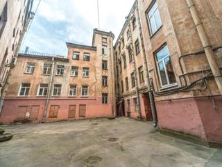 Apartment near Kazansky Cathedral