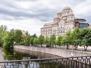 Апартаменты у Иоанновского монастыря на Карповке
