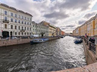 Sutki Rent у Дворцовои площади
