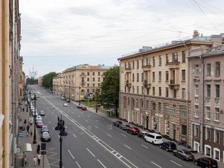 Квартира с видом на Смольныи собор
