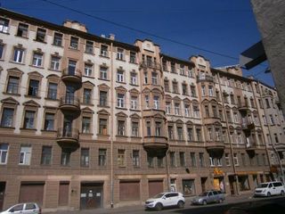 Квартира-студия практически в центре города 300 метров от метро Нарвская