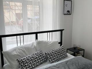 Новые апартаменты в центре Петербурга с кухнеи