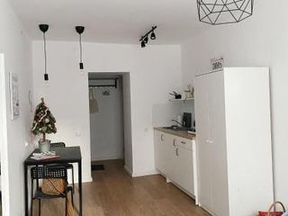 Новые апартаменты в центре Петербурга с кухнеи