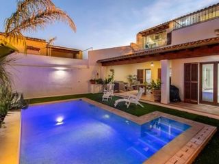 Consell Villa Sleeps 6 with Pool Air Con and WiFi