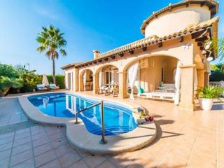 Son Serra de Marina Holiday Home Sleeps 6 with Pool Air Con and WiFi