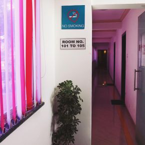 NearBy Hotel