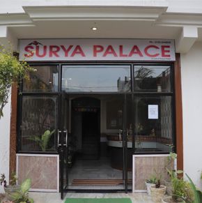 NearBy Hotel