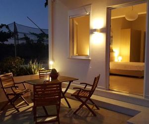 Minimalistic Apartment Near the Sea Kato Gouves Greece