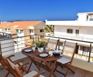 Karma Apartment - Next to sandy beach Chania Greece