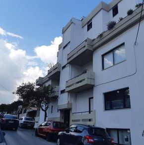 NearBy Hotel