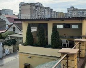 NearBy Hotel