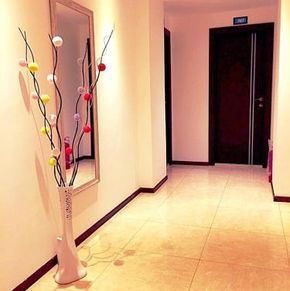 NearBy Hotel