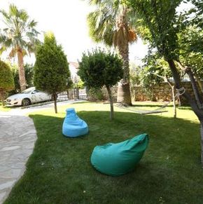NearBy Hotel