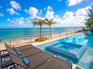 Фото отеля Twin Palms by Grand Cayman Villas