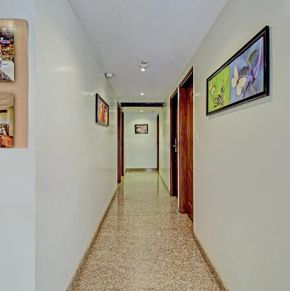 NearBy Hotel