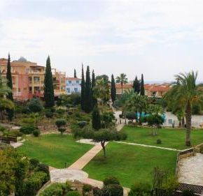NearBy Hotel