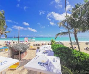 Deluxe Villa 6 GUESTS Garden View BAVARO BEACH WIFI BBQ - beach club access Bavaro Dominican Republic