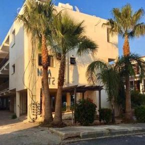 NearBy Hotel