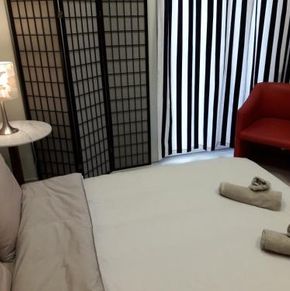 NearBy Hotel
