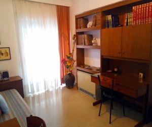 Beautiful Apt -up to 5 guests- close to center! Thessaloniki Greece