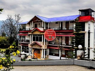 Фото отеля Goroomgo Sapphire inn Bhimtal