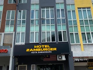Фото отеля Hotel Zamburger Kota Damansara (De Jaya)